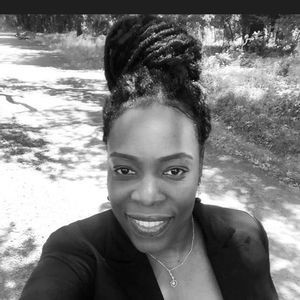 Meet your Posher, Una